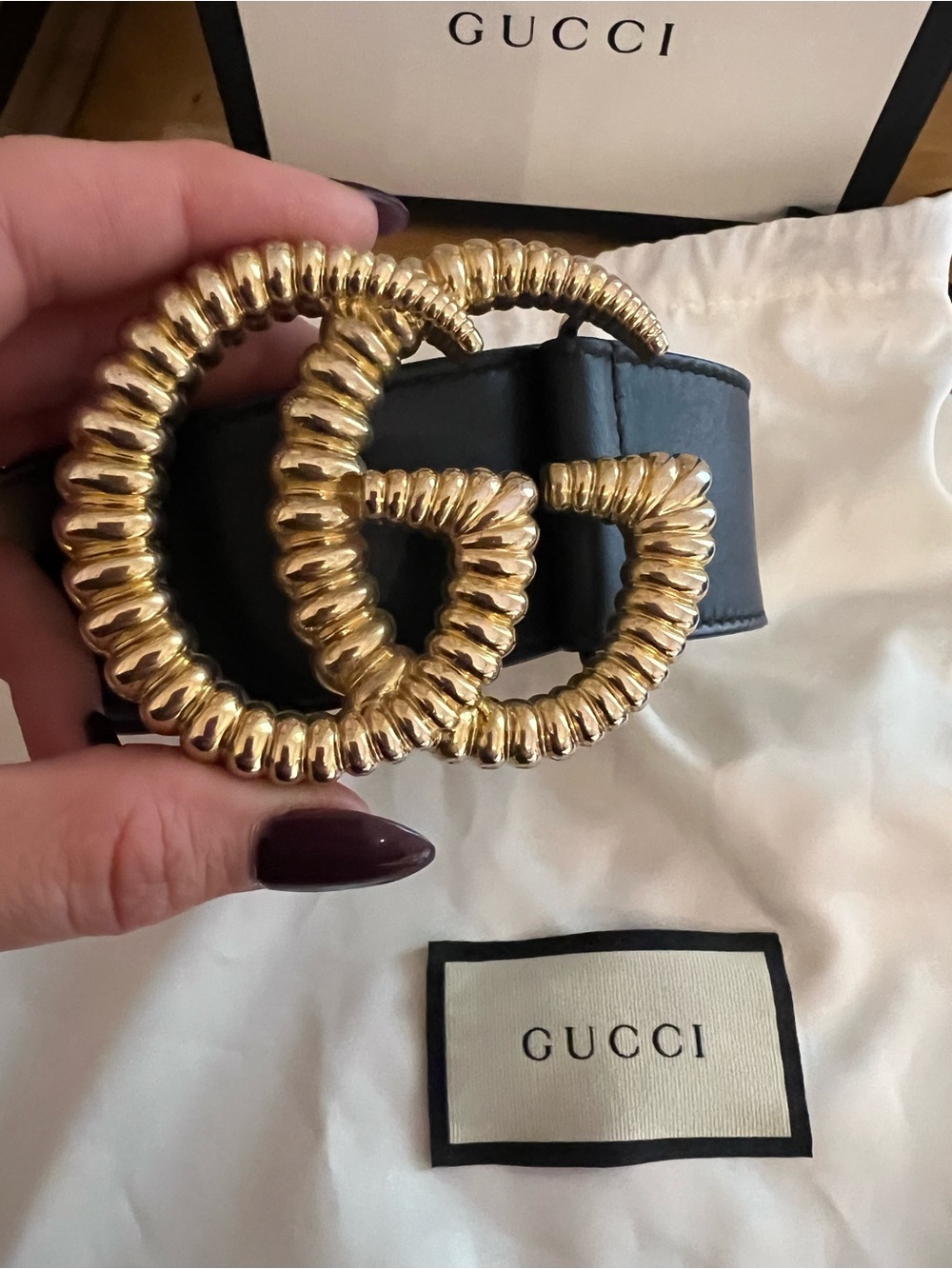 AUTHENTIC GUCCI Black Leather GG Gold Buckle Belt